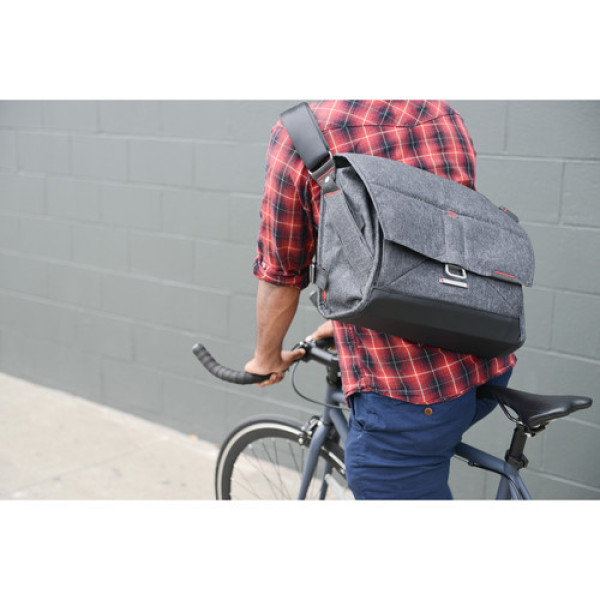 Сумка для фото Peak Design The Everyday Messenger - Charcoal