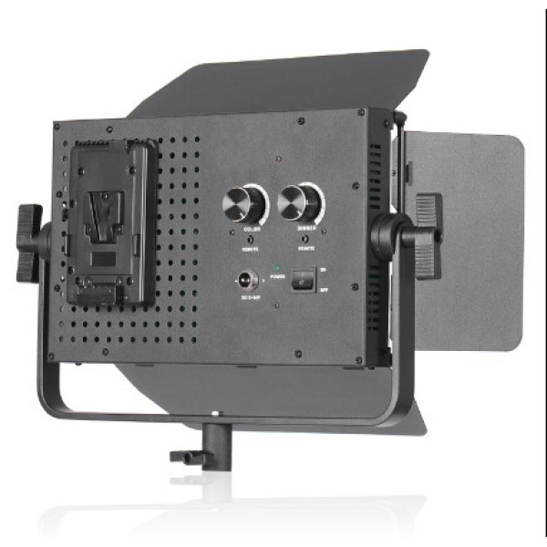 Набор LED света Tolifo GK-J-900SB dimmable 2x900 led Video Lighting Kit Bi-Color High CRI Led Video Panel with stand,barn doors,softboX