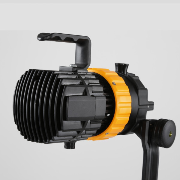 Постоянный свет Falcon P-5 LED 50W с линзой Френеля