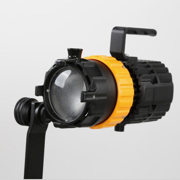 Постоянный свет Falcon P-5 LED 50W с линзой Френеля