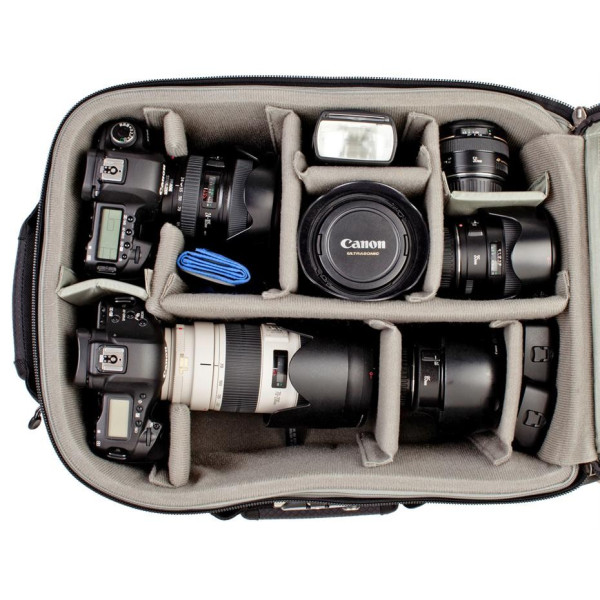 Валіза Think Tank Airport International V2.0 + Чохол Think Tank Travel Pouch - Small