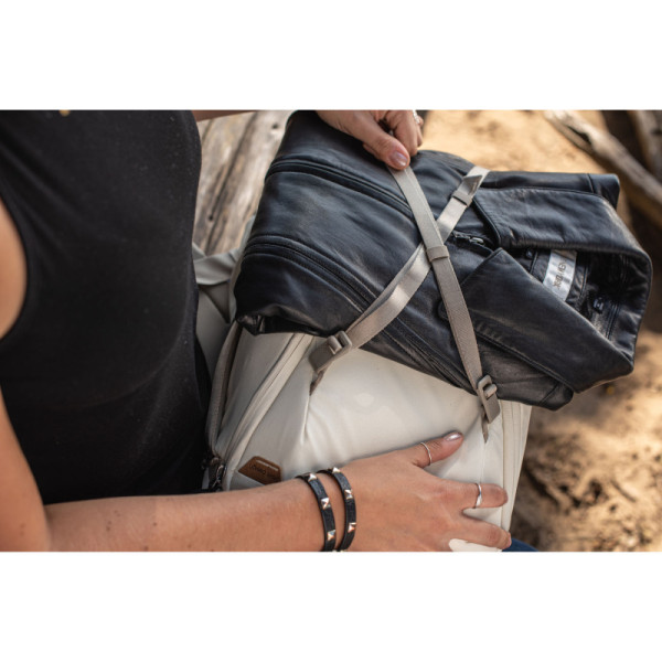 Рюкзак Peak Design Everyday Backpack Zip 15L Bone (BEDBZ-15-BO-2)