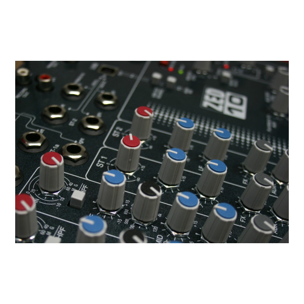 Микшерный пульт ALLEN&HEATH ZED-10FX