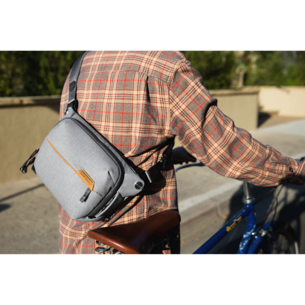 Сумка Peak Design Everyday Sling 3L Ash (BEDS-3-AS-2)