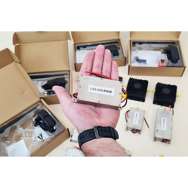 Генератор качающейся частоты 1.6 ГГц SZHUASHI YJM1620B (20 Вт)