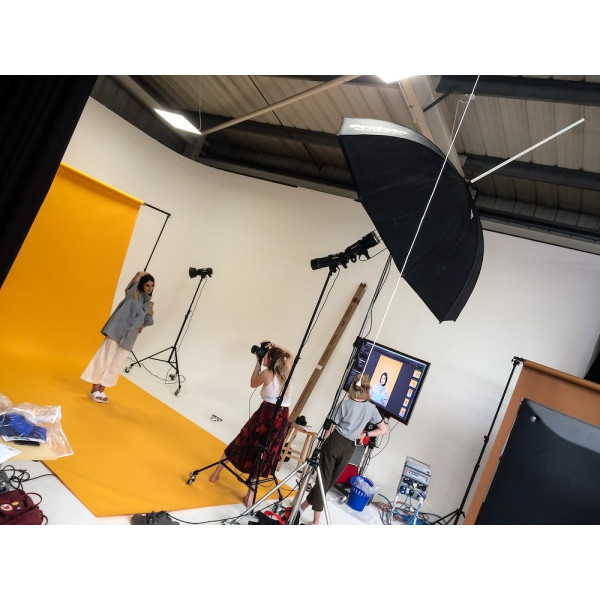 Папір фон Colorama 2.72 x 11м Sunflower