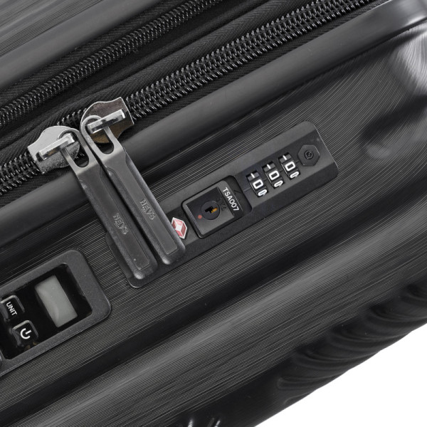 Чемодан Heys Charge-A-Weigh ll (M) Black (10131-0001-26)