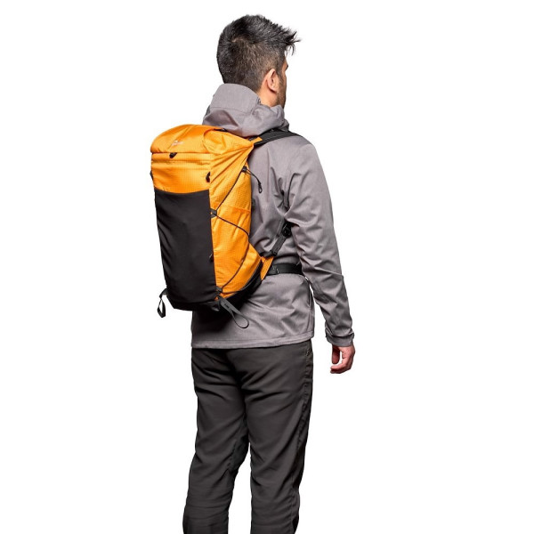 Рюкзак Lowepro RunAbout BP 18L (LP37443-PWW)