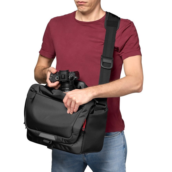 Сумка для фото камеры Advanced Messenger Camera Bag M III