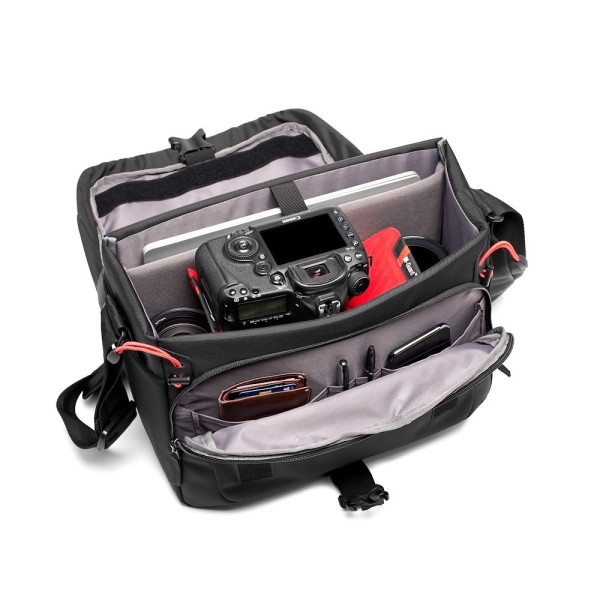 Сумка для фото камеры Advanced Messenger Camera Bag M III