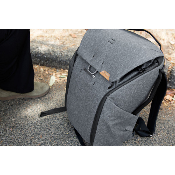 Рюкзак Peak Design Everyday Backpack 20L Charcoal (BEDB-20-CH-2)