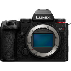 Беззеркальная камера Panasonic Lumix S5 II