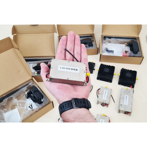 Генератор качающейся частоты 1.6 ГГц SZHUASHI (EDUP) YJM1650B (50 Вт)