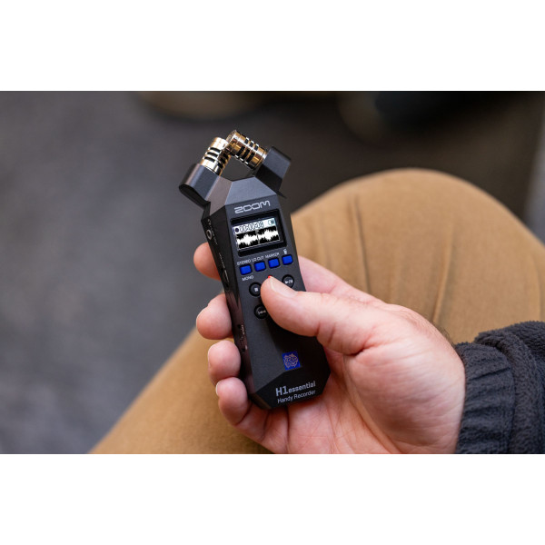 Аудио рекордер Zoom H1essential