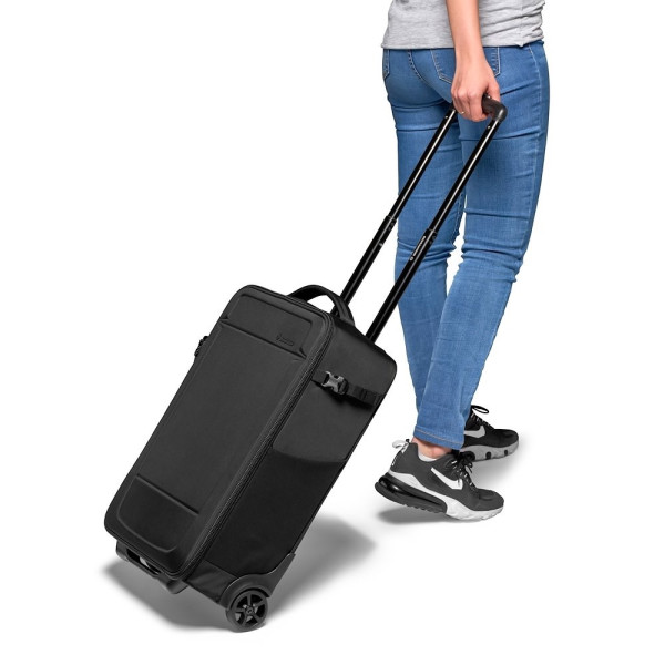 Чемодан для фото камер Advanced Rolling Сamera bag III 25.5L (MB MA3-RB)