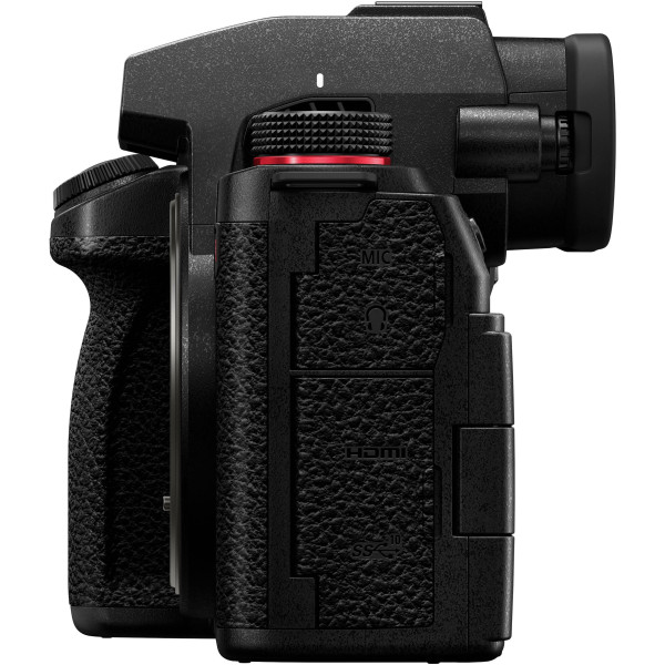 Цифровая фотокамера Panasonic Lumix S DC-S5M2EE Body