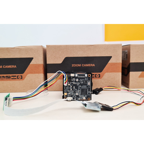 Камера аналогова 116г Foxeer 700TVL CCD 10x зум з PWM керуванням