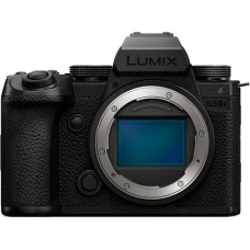 Беззеркальная камера Panasonic Lumix S5 IIX