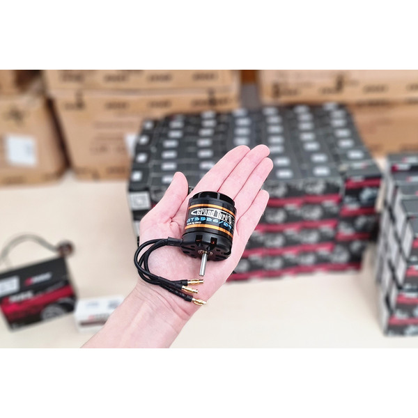 Мотор EMAX GT3526/04 KV870 4S для самолетов