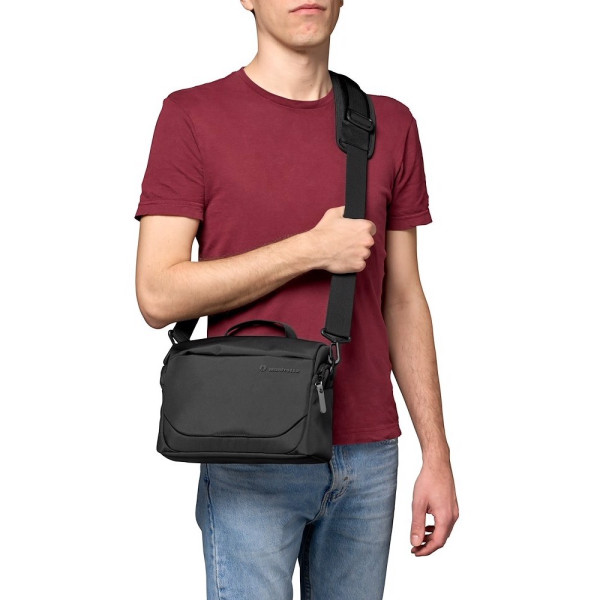 Сумка для фотоапаратів Advanced Shoulder bag M III (MB MA3-SB-M)