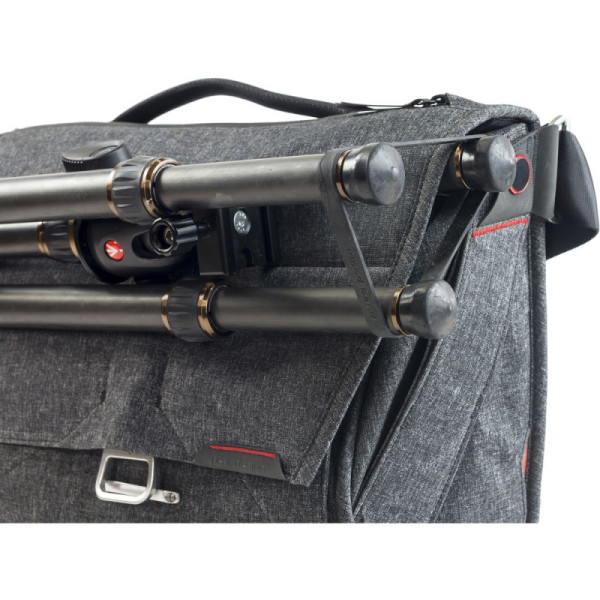 Сумка для фото Peak Design The Everyday Messenger 13" Charcoal