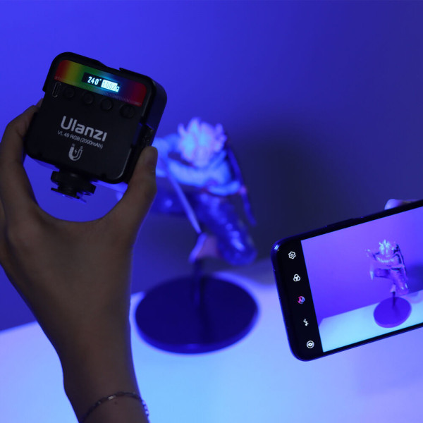 Міні LED світло Ulanzi VL49 RGB із вбудованим акумулятором, 2700K-9000K (VL49 RGB)