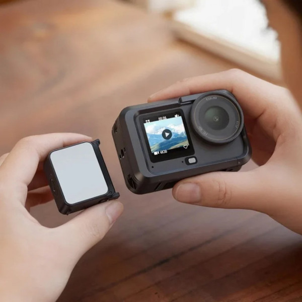 Накамерный свет для DJI Osmo Action 6/5/Nano быстросъемный IPX5 CRI 95+ 5600К Ulanzi LM24