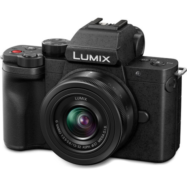 Беззеркальная камера Panasonic Lumix G100 с объективом 12–32 мм