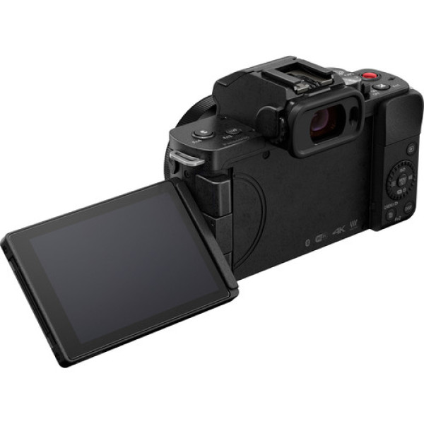 Беззеркальная камера Panasonic Lumix G100 с объективом 12–32 мм