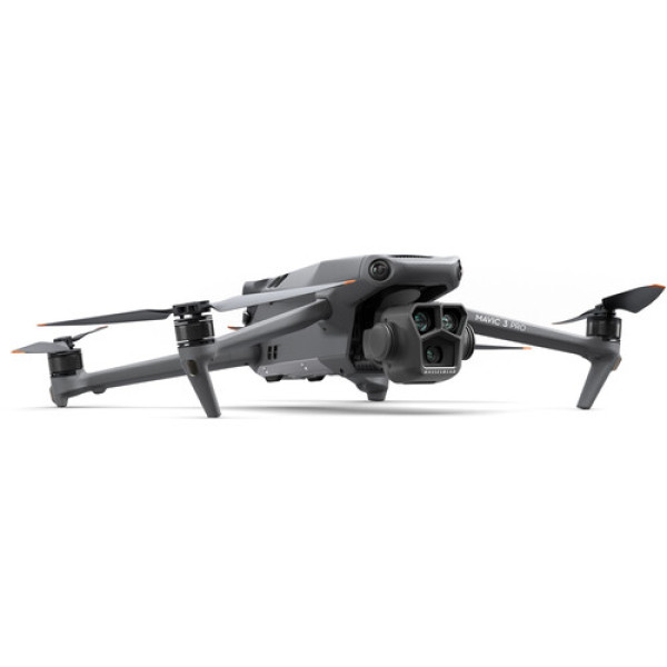 Дрон DJI Mavic 3 Pro с Fly More Combo и DJI RC