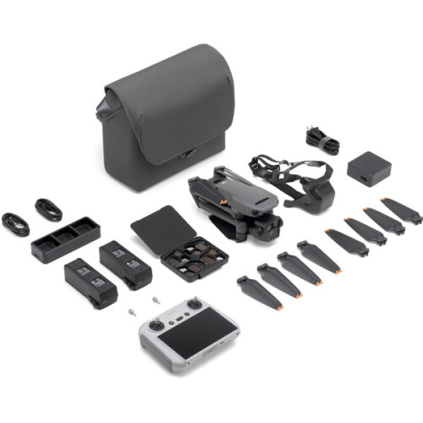 Дрон DJI Mavic 3 Pro с Fly More Combo и DJI RC