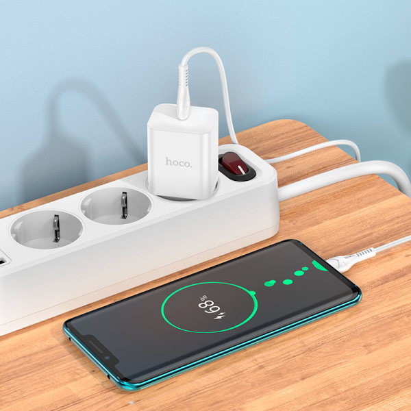 Сетевое зарядное устройство HOCO N27 Innovative single port PD20W charger White