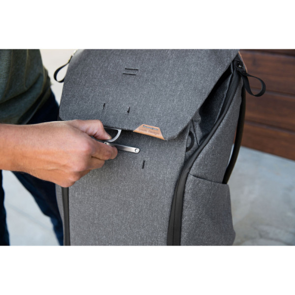 Рюкзак Peak Design Everyday Backpack 30L Charcoal (BEDB-30-CH-2)