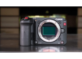 EOS C50 від Canon - компактний кіно-монстр: 7K 60p без кропу, XLR-грип у комплекті та чому краще за Sony FX3