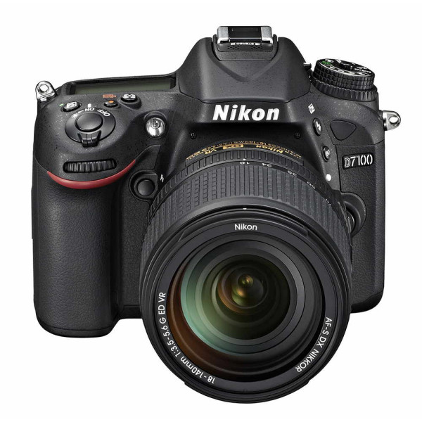 Фотокамера зеркальная Nikon D7100 + 18-140VR
