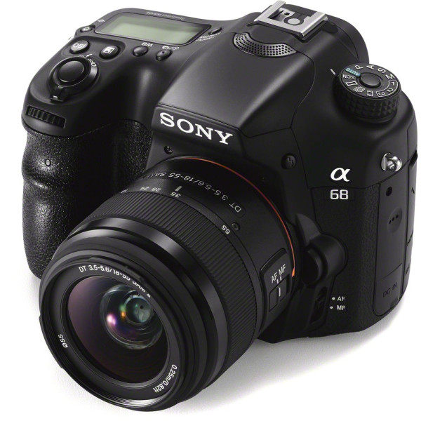 Фотокамера зеркальная зеркальная Sony Alpha A68 kit 18-55mm Black