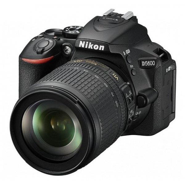 Фотокамера зеркальная Nikon D5600 + AF-S 18-105 VR Kit