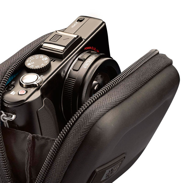 Чехол Case Logic EHC102 Black