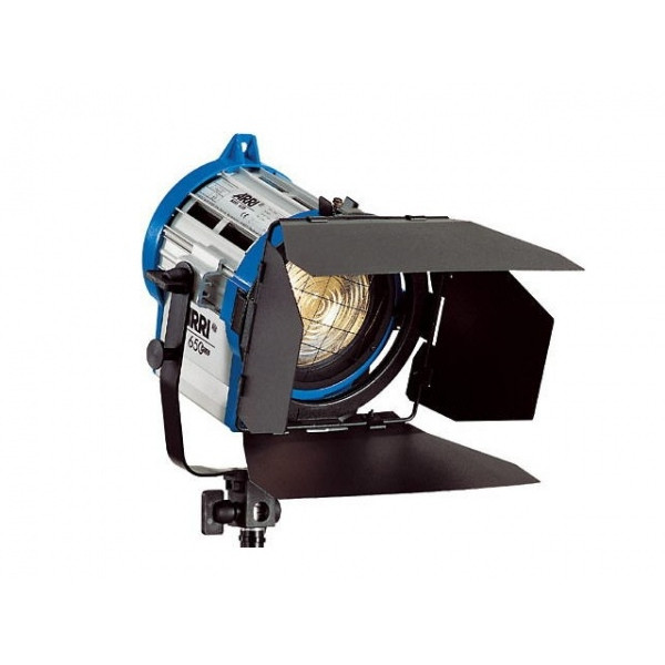Осветительный прибор ARRI Junior Plus 650W