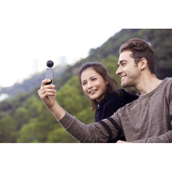 Панорамная камера для Android-смартфона Insta360 Air