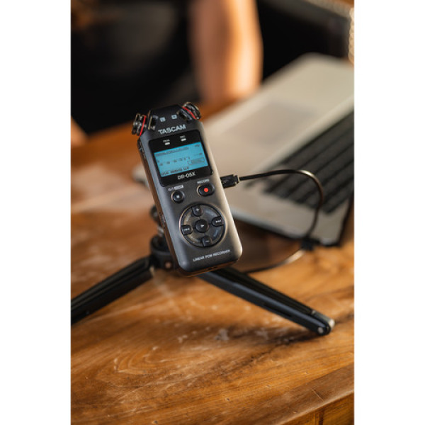 Цифровой диктофон TASCAM DR-05X