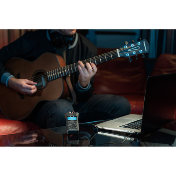 Цифровой диктофон TASCAM DR-07X