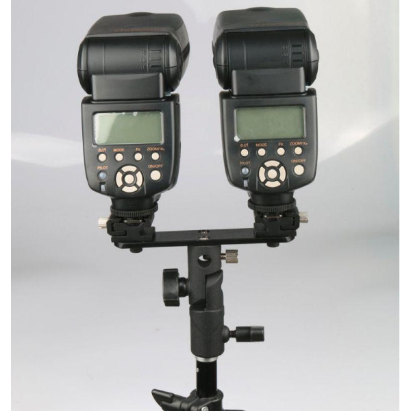 Держатель для двух вспышек AccPro LS-31
