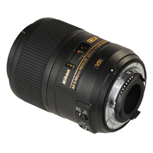 Об'єктив Nikon 85 мм f/3.5G ED AF-S DX Micro-Nikkor