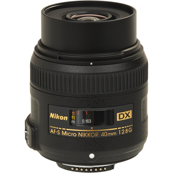 Об'єктив Nikon 40mm f/2.8G ED AF-S DX Micro Nikkor