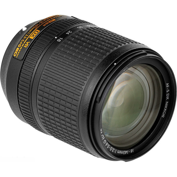 Объектив Nikon 18-140mm f/3.5-5.6G ED VR AF-S DX Nikkor