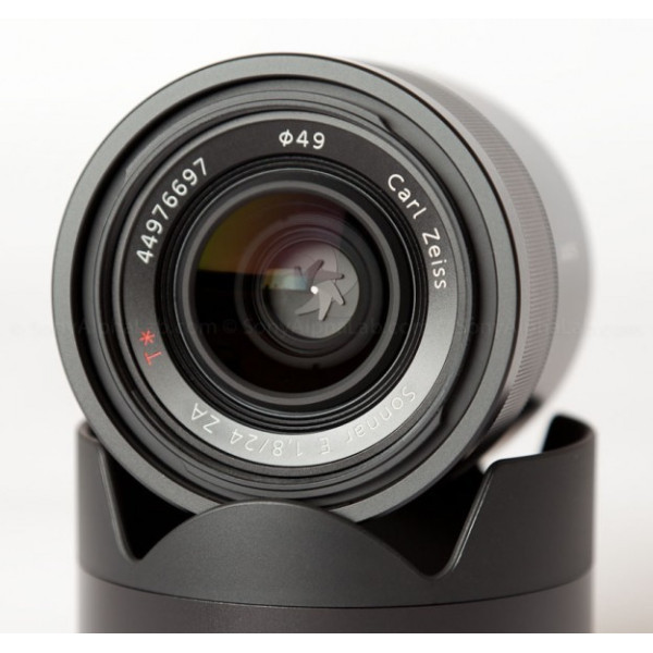 Объектив Sony 24mm, f/1.8 Carl Zeiss для камер Nex