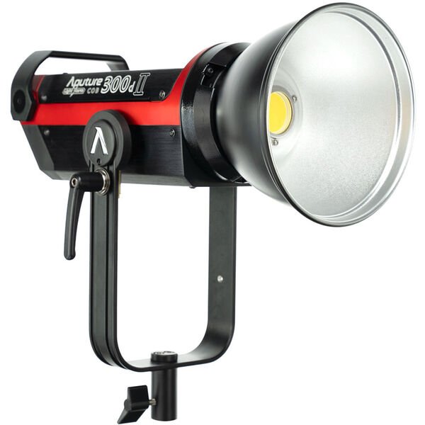 LED прожектор Aputure Light Storm LS C300d II (V-mount)